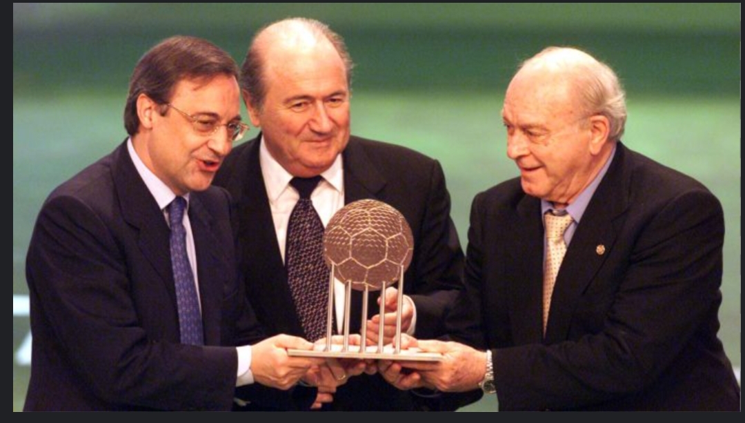 جایزه ی بهترین باشگاه قرن که توسط فیفا در سال ۲۰۰۰ به باشگاه رئال مادرید رسید