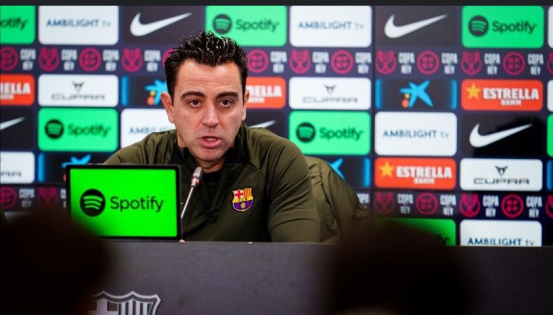 ژاوی اسطوره ی بزرگ باشگاه زمانی که در فصل ۲۰۲۴-۲۰۲۳ مربیگری این تیم رو بر عهده داشت به دلیل حواشی رسانه و فشار شدید منتقدین از سمت خود استفعا کرد اما دوباره بازگشت و پس از مدت کوتاهی به دلیل اظهاراتی جنجالی در رابطه با مدیریت برکنار شد