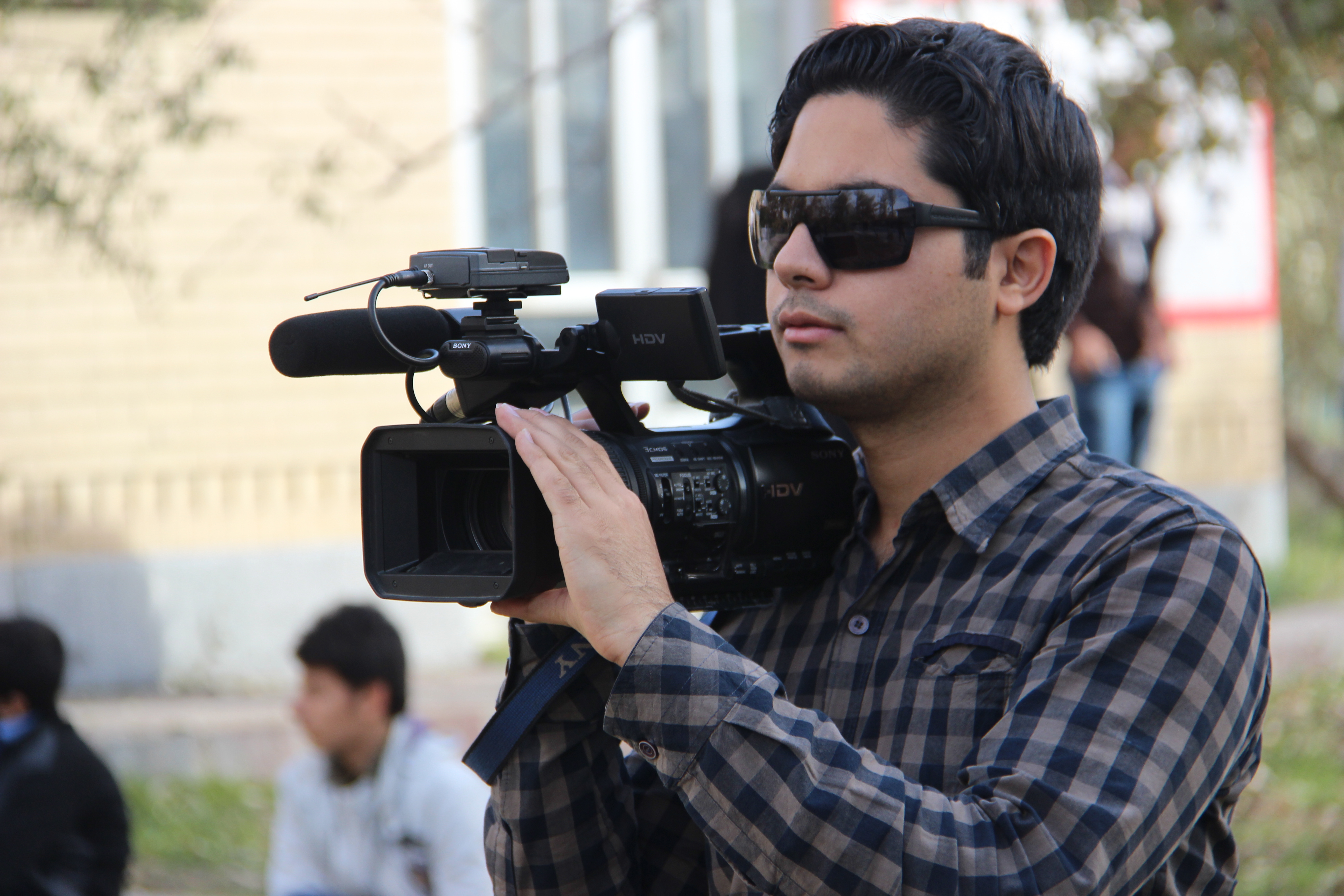 هادی یوسفی ، تهیه کننده و کارگردان