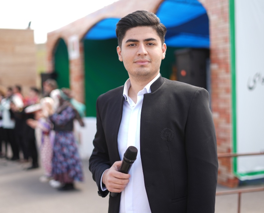 ماهان مرادی کیا _ مجری