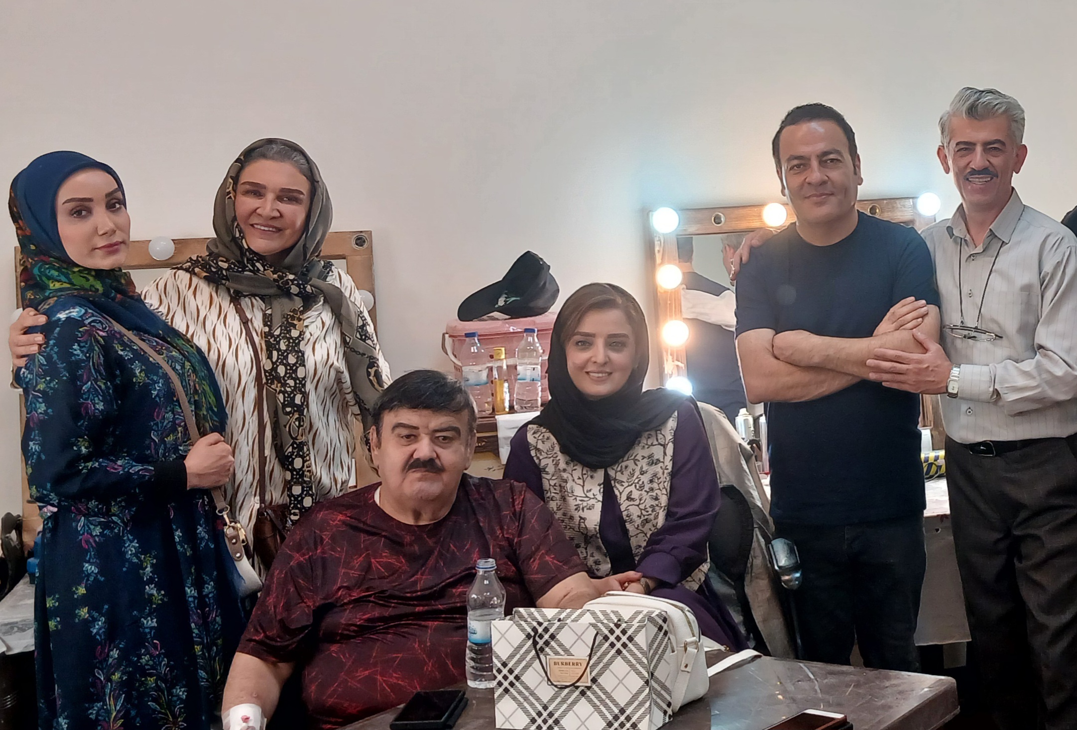 اکبر عبدی ، نیلوفر همرنگ ، سیروس همتی