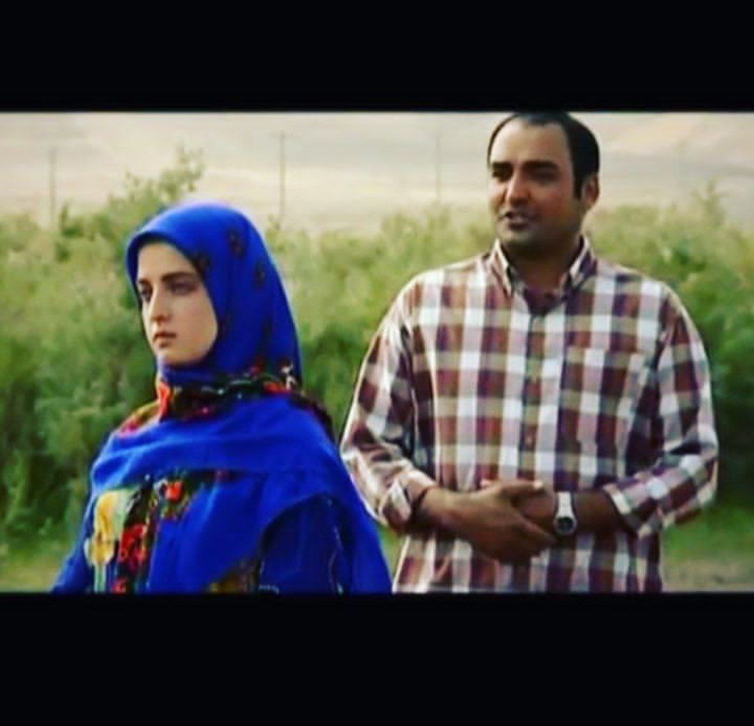 رامبد شکر آبی و نیلوفر همرنگ ( نمایی از سریال واپسین کوچ)