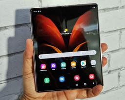 گلکسی Z Fold 3 اولین گوشی سامسونگ با دوربین سلفی زیر نمایشگر خواهد بود