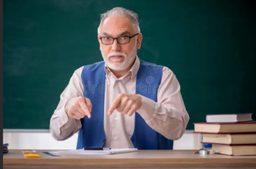 «معلمی که نقش بازی نکرد»