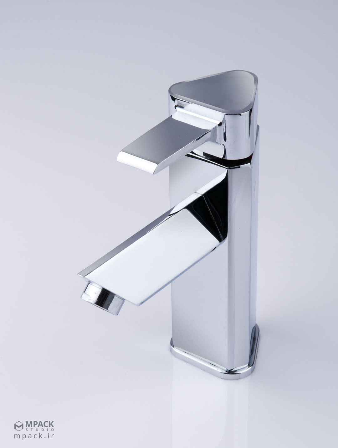 عکاسی صنعتی از شیرآلات برنز شمال در استودیو حرفه ای امپک در مشهد