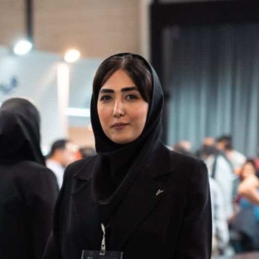 ناهید حسنی مقدم