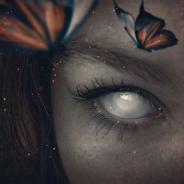 با چشمان باز