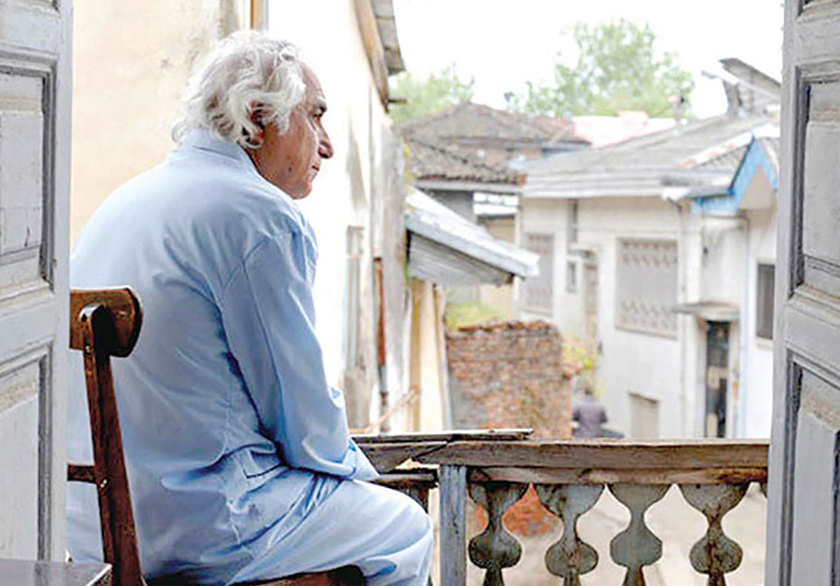 «تحلیل شعر به لبخندهای هزارگونه از شمس لنگرودی با رویکرد مارتین هایدگر | رخداد حقیقت و سکونت شاعرانه،محمدرضا گلی احمد گورابی /زهرا روحیفر