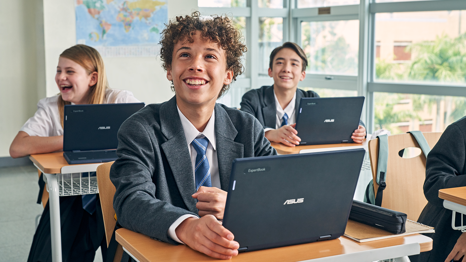 مزایای خرید لایسنس اورجینال Windows 10 Education : نسخه قانونی