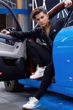 آقای صنمی اولین جوان سرمایه گذار استان مرکزی