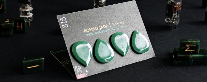 پیک های گیتار یشم