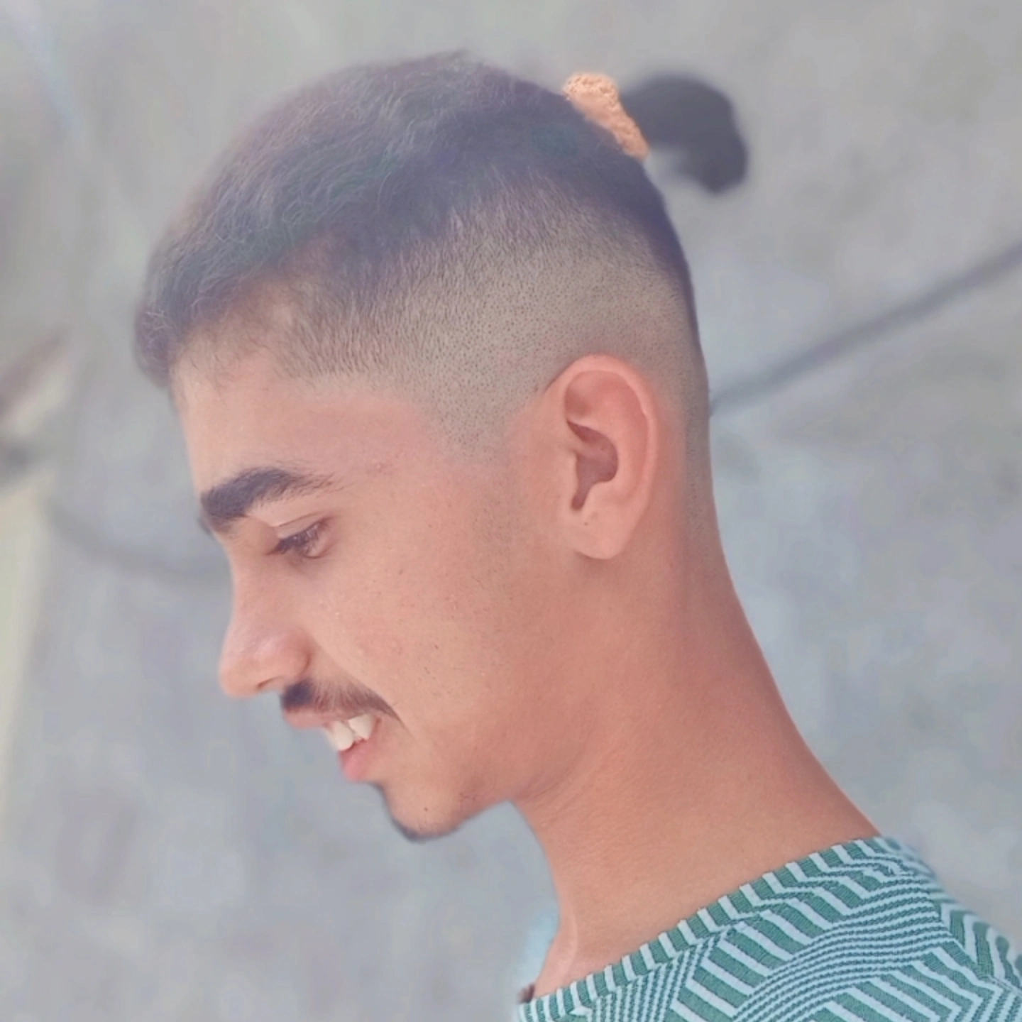 رپر خفن|محسن شو|بلاگر طنز| رپ خون|محسن رپر|با رپ های خفن|این رپر از بچگی رپ میخونده و بلاگری می‌کرده|این رپر بلاگری شروع کرد و ترکوند| و الان 16ساله هستش|و میخواد ادامه بده همین جوری خودش میگه میخام تتلو آزاد بشه