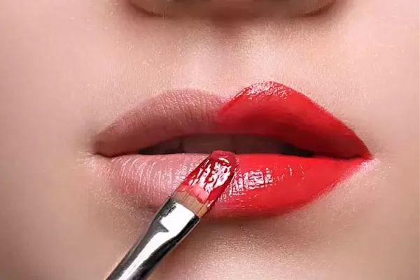 آرایش لب در تابستان