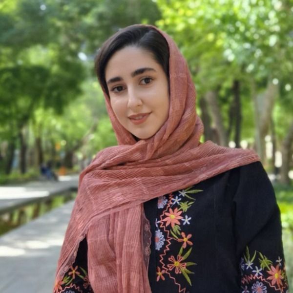 مبینا امیرشبانی