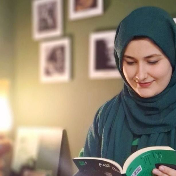 محدثه یوسفی