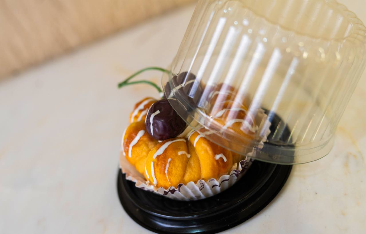 ظرف یکبار مصرف حمل کیک زیره مشکی استوانه ای