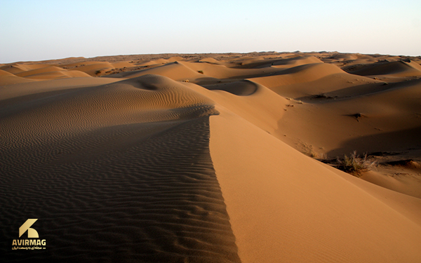 بهترین زمان سفر به کویر مرنجاب کی است؟