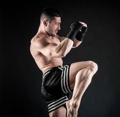 بدن تراشده بدون وزنه احسان زاهدی