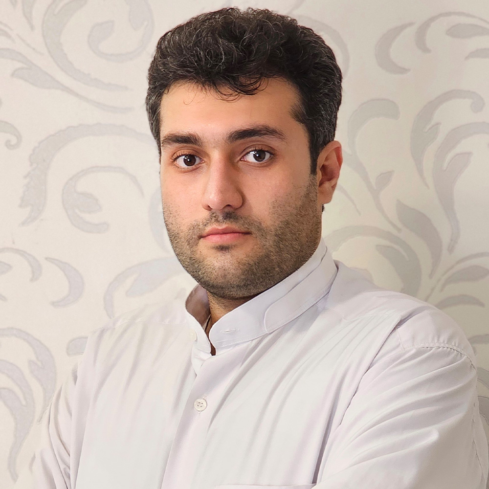 محمدرضا بختیاری - آراد ویپ