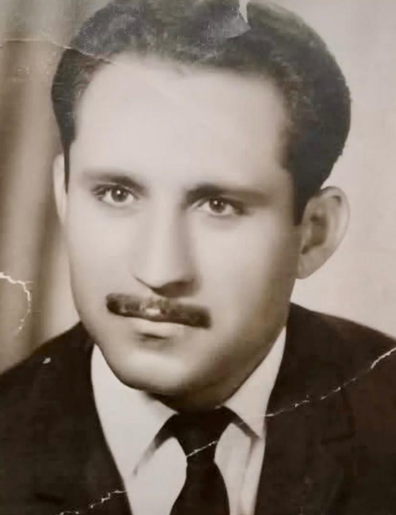 بابای رضای عاشق پیشه ی همیشه خندانی که باز به شهر کهن و زیبای شیراز برمی گردد، با حکم ارتش، در اوایل دهه ی چهل