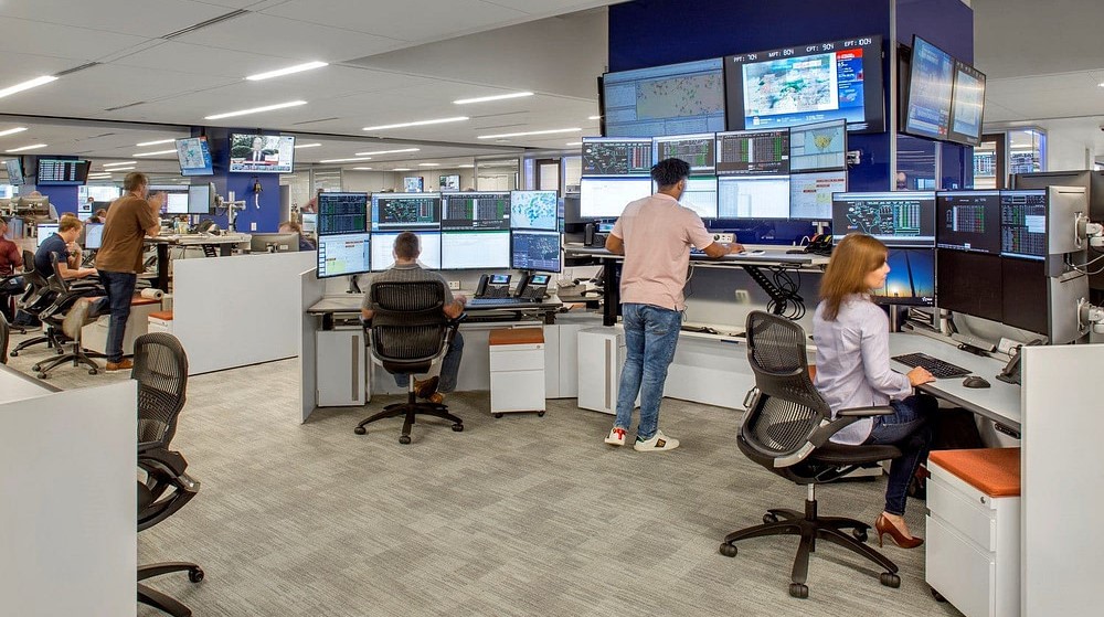 ترید در محل کار به روایتی دیگر از نگاه کارمند تریدر!!!