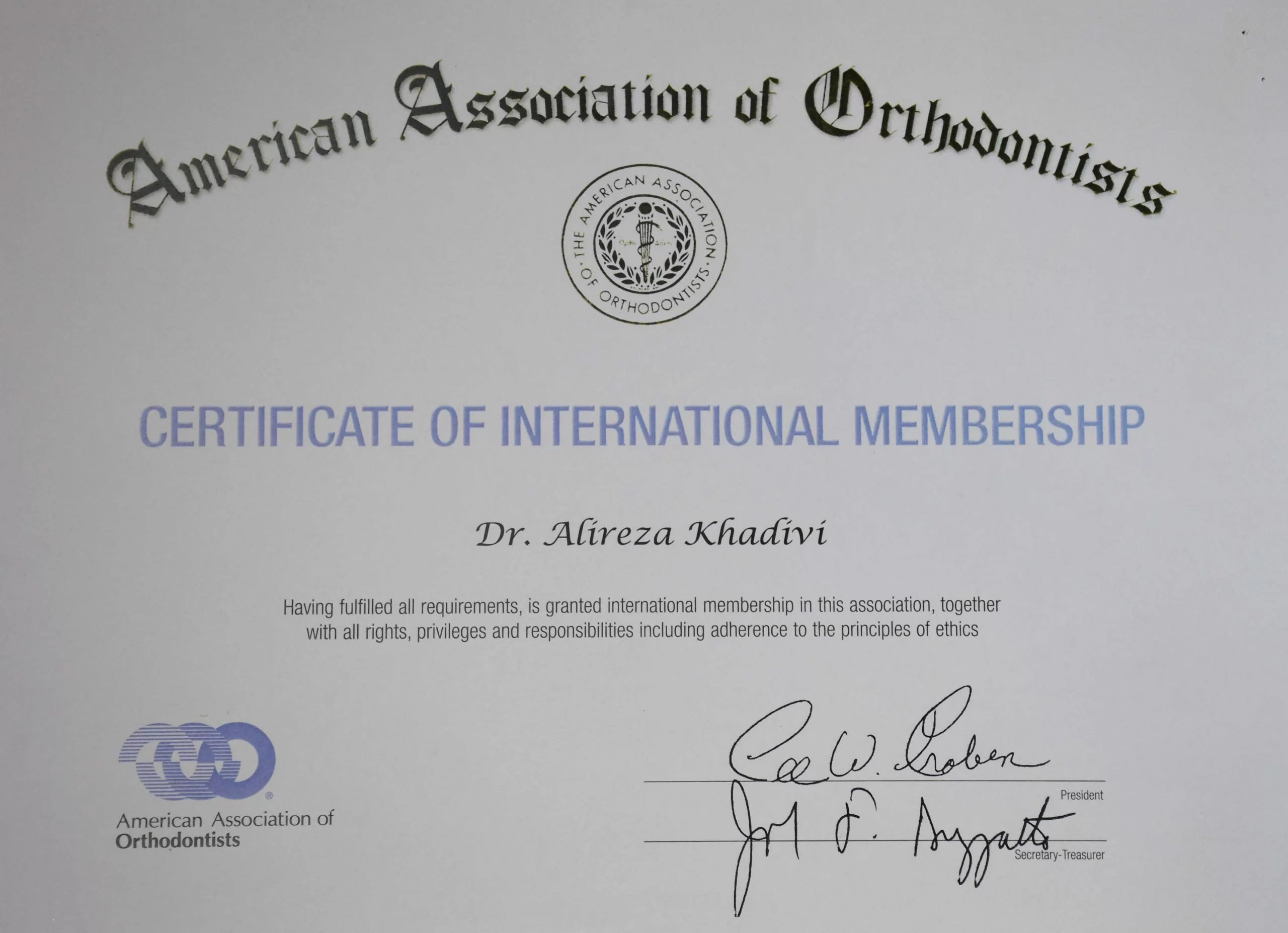عضویت در انجمن ارتودنتیست های آمریکا (AAO)