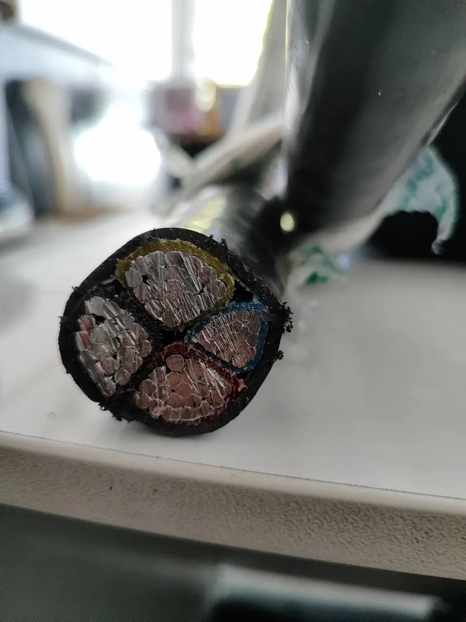 کابل آلومینیوم