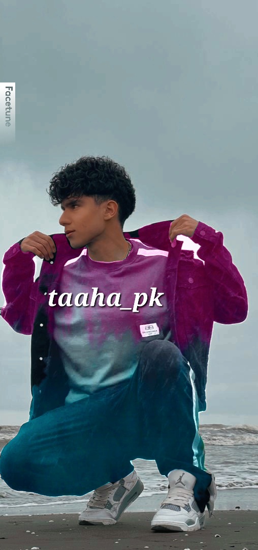 طاها مرادی شیر پسر بختیاری که در مسابقات تیم ملی پارکور و شنا مقام های زیادی دارد او همچنین در مسابقات استانی دوچرخه سواری و دو و میدانی مقام اول را کسب نموده است این نوجوان ۱۷ ساله در حال تلاش برای موفق شدن در مسابقات بدنسازی است نوجوانی افتخار آفرین برای استان چهارمحال و بختياري . جا دارد که بگوییم  این نوجوان با کمترین امکانات بهترین مقام های کشوری و استانی رو کسب نموده به افتخار ین پر یه قلب قرمز بزارید مرامی و پیجایشون رو که در تصویر تایپ شده رو فالو کنید دمتون گرم