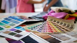 ترکیب رنگ لباس‌ها برای داشتن استایلی حرفه‌ای