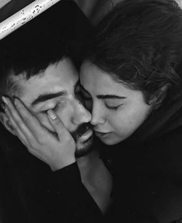 محکم در آغوشم بگیر ، با تمام عشق ، بی انتها این آخرین آغوش ماست....