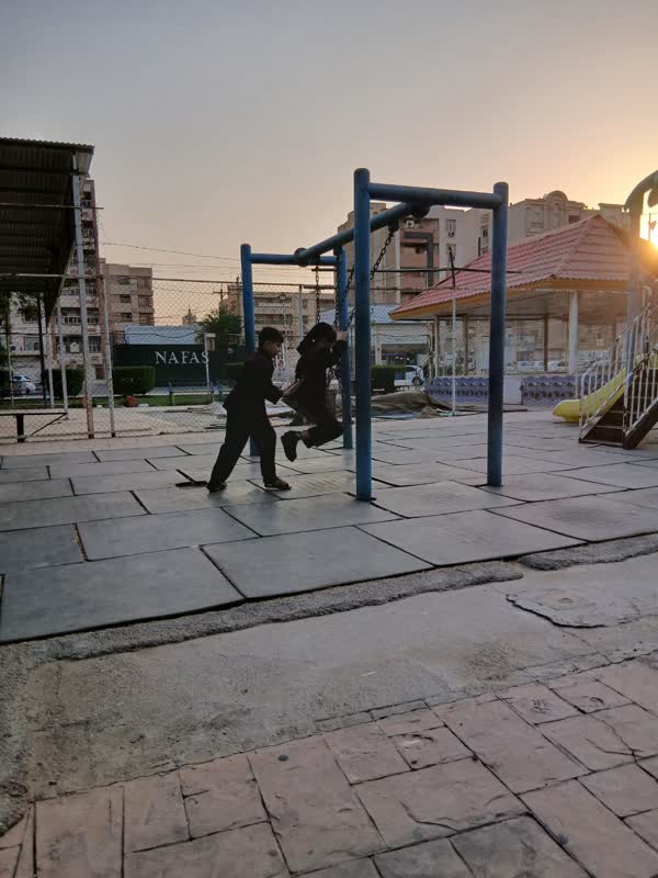 اینجا، قبل از باشگاه؛ جایی که خندهشون از هر تمرینی بیشتر قویم میکنه.