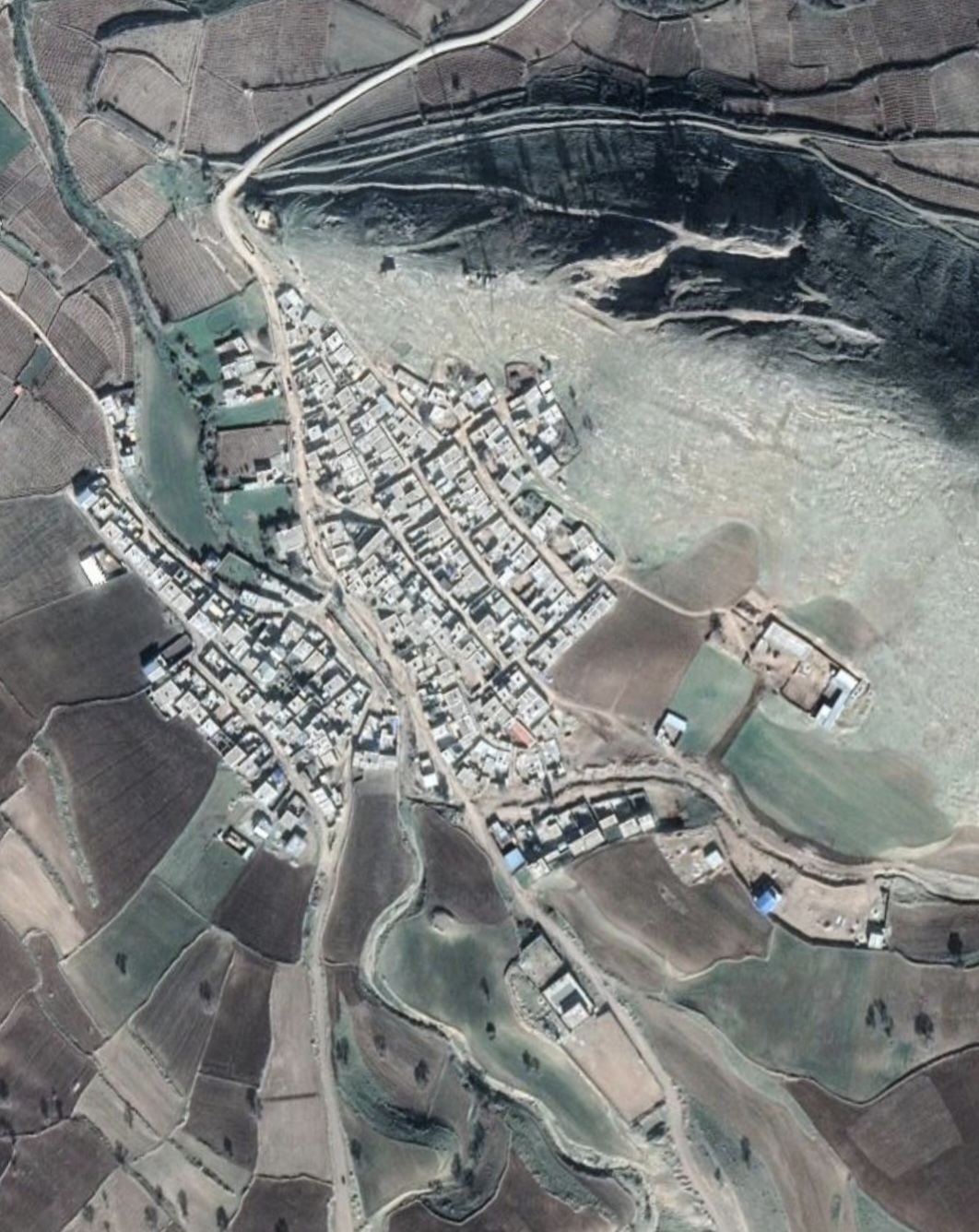 تصویر ماهواره‌ای روستای گاوچالی و فولادی