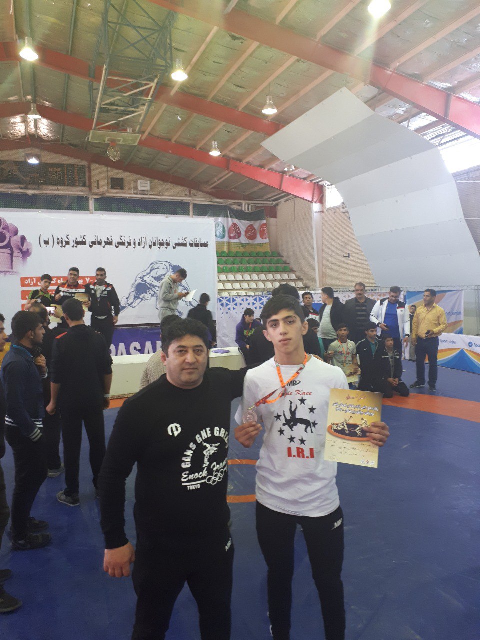 اکبر جدی افتخار استان اردبیل به همراه شاگردش امیر خاکسار