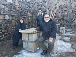 احترام و محبت به والدین