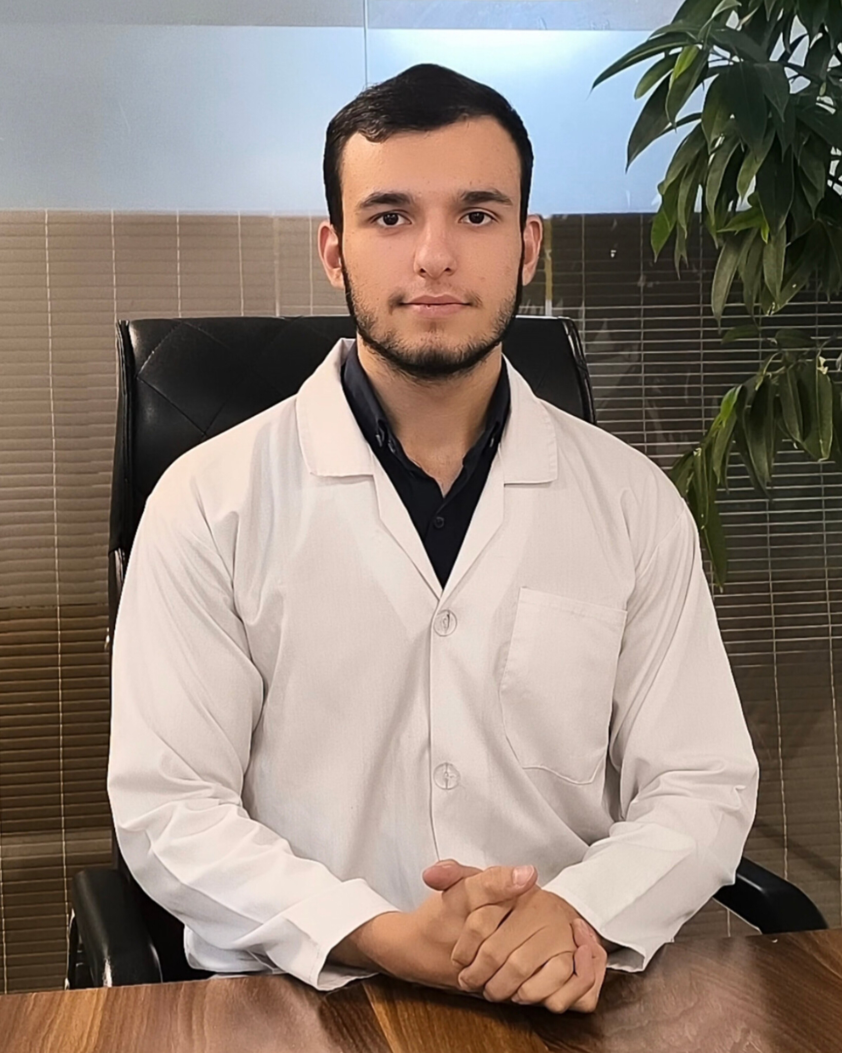 پژوهشگر طب سنتی و طب شرق آسیا