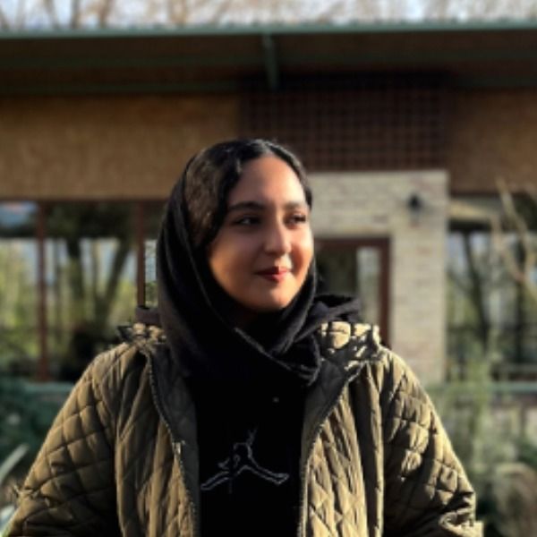 نگین شیخ‌الاسلامی | سئو و محتوا