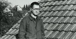 برتولت برشت و فاصله‌گذاری