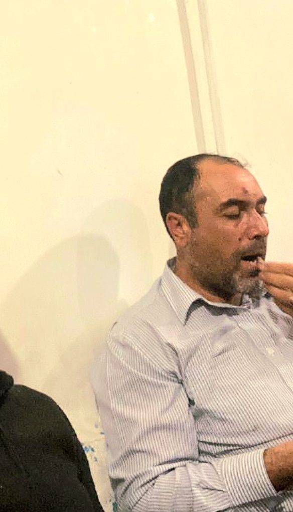 به لطف ایزد منان در حال جویدن هستم و به هیچ کسی ربطی ندارد به جز شما دوست گرامی