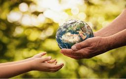 اقتصاد مقاومتی و توسعه پایدار؛ دوگانه یا مکمل؟