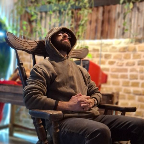 بابک اشکانیان