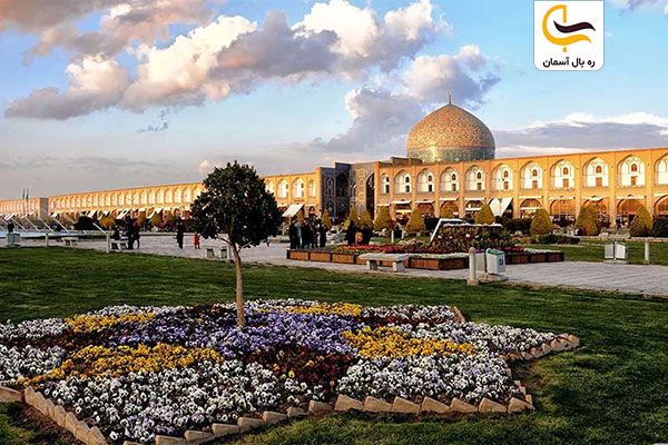 تصویری زیبا از میدان امام اصفهان