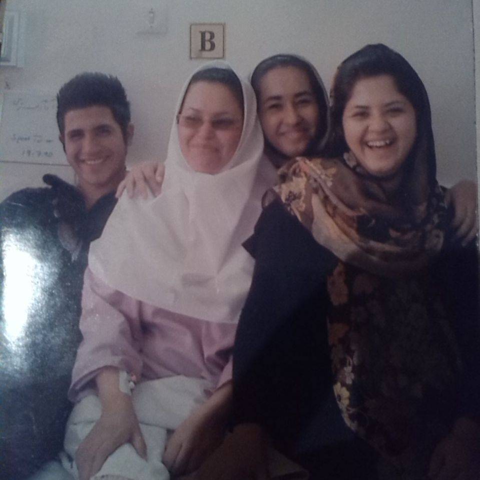 عکس روز قبل از عمل تومار گردن مامانم