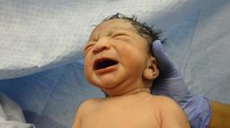 برای تخلیه احساسات گریه کنم یا نکنم؟