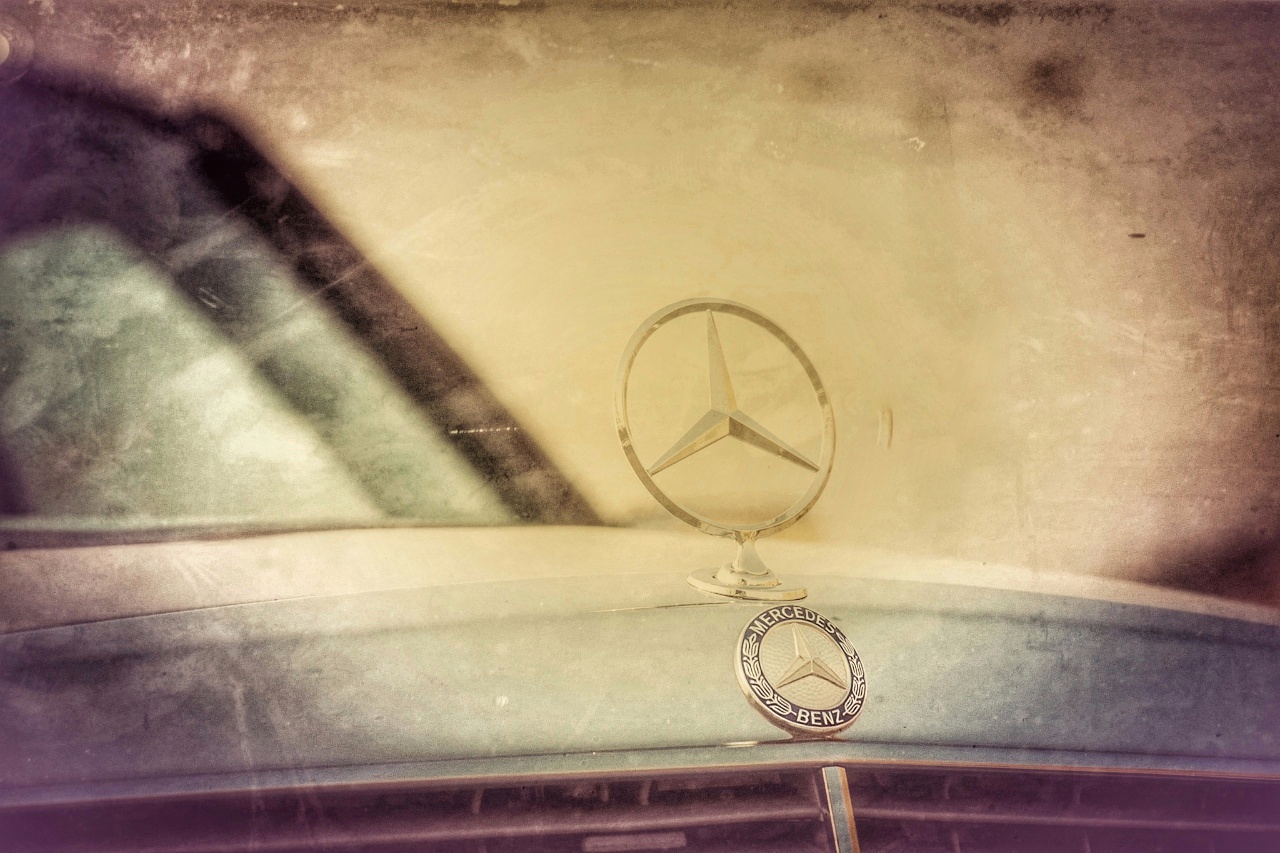 به یاد وقت‌هایی که بنزها برای ۱۲ نفر جا داشتند...