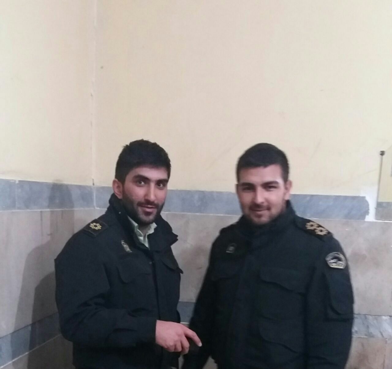 نیروی انتظامی / نوپو / یگان ویژه / یگان امداد / نیروی ضد تروریست / انتطامات / نیروی وحشت / خوشیپ های نظامی / نیروی انتظامی ایران / مهبد عبدی / صفرزاده / نیروی انتظامی جمهوری اسلامی / نیروی انتظامی ایران / درجه ارشد / درجه دار نوپو / ستوان /جناب سروان / نوپو تهران / نوپو کرج / لباس سیاه / ماسک دار / نیرو انتظام /بلک درس