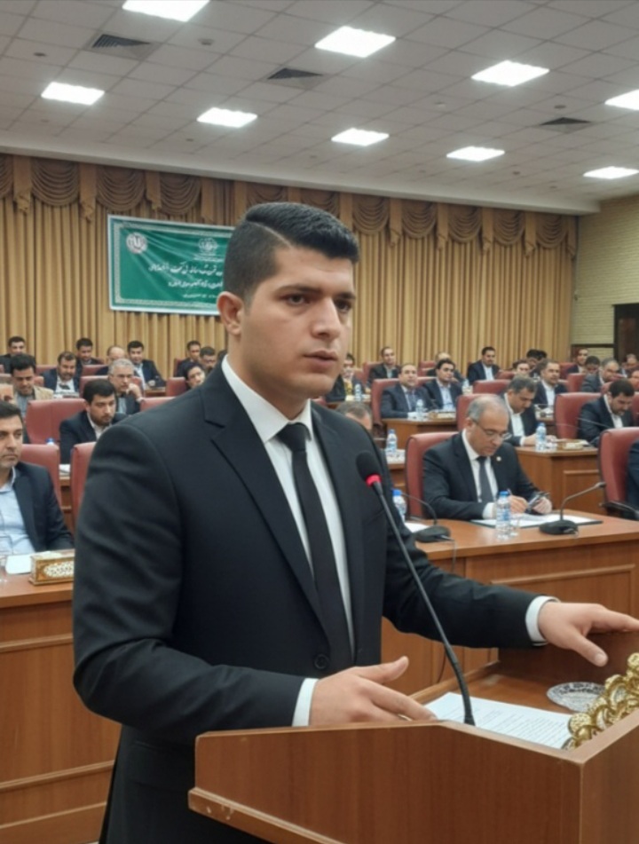 مبین سلمانی‌وند دیزج، پژوهشگر و مخترع حوزه مهندسی خودرو، دانشجوی مقطع کارشناسی در دانشگاه تبریز و عضو هیئت علمی دانشکده مکانیک و مواد، با ثبت رسمی اختراع مربوط به ابداع و بهینه‌سازی موتور احتراق داخلی، گامی ارزشمند در مسیر ارتقای فناوری‌های نوین پیشرانه برداشته است. این دستاورد حاصل تلاش مستمر، پژوهش‌های تخصصی و نگاه نوآورانه‌ای است که می‌تواند افق‌های تازه‌ای در توسعه موتورهای کم‌مصرف و کارآمد رقم بزند