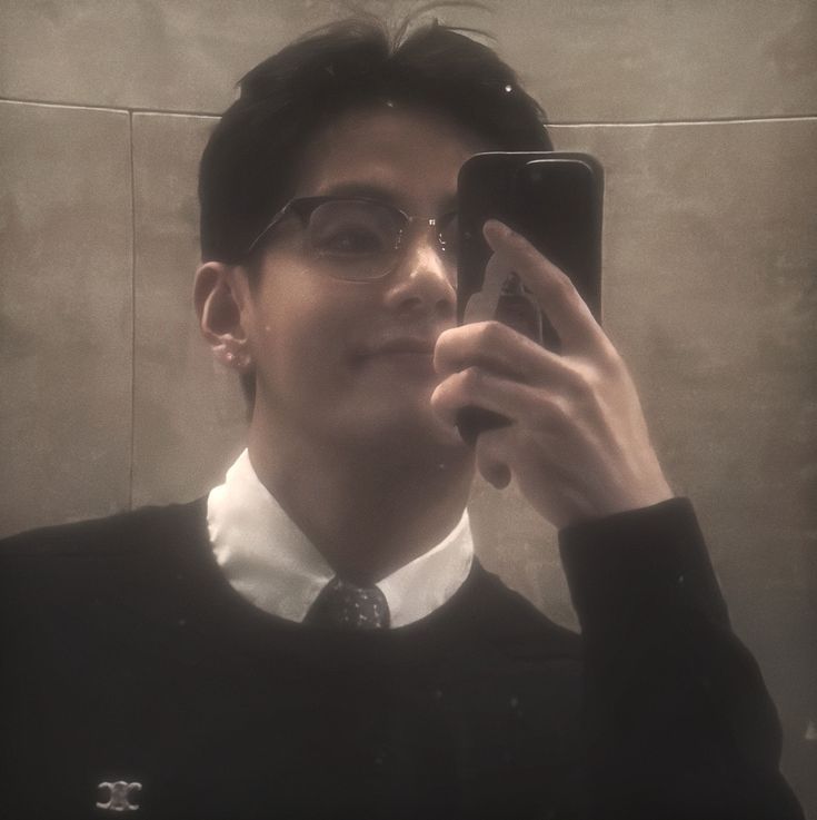 کیم تهیونگ 🛐🛐