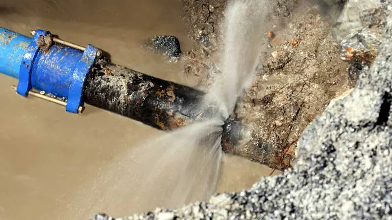 ترکیدگی لوله در زمستان