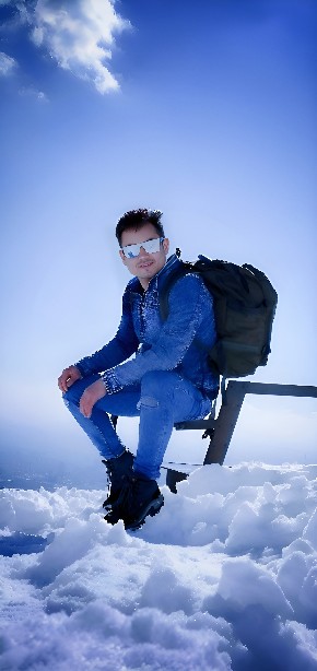 رفیع انصاری کار فرهنگی زلال بودن، بخشیدن بیدریغ است؛