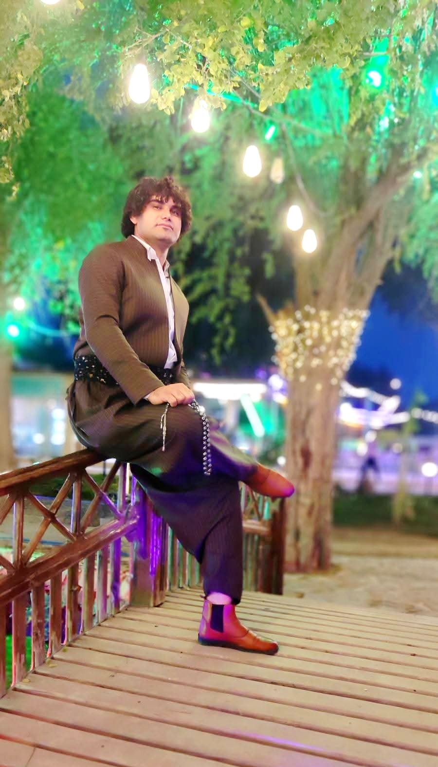 باسلام من یک فرد طبیعت گرم واز طبیعت خوشم میاد وهمیشه به جاهای کوهستاتی ودشت سفرمیکنم همیشه بادوستانم درحال سفرم وامیدوارم باپستهایی که برای شما عزیزان میزارم مورد پسندشما باشد